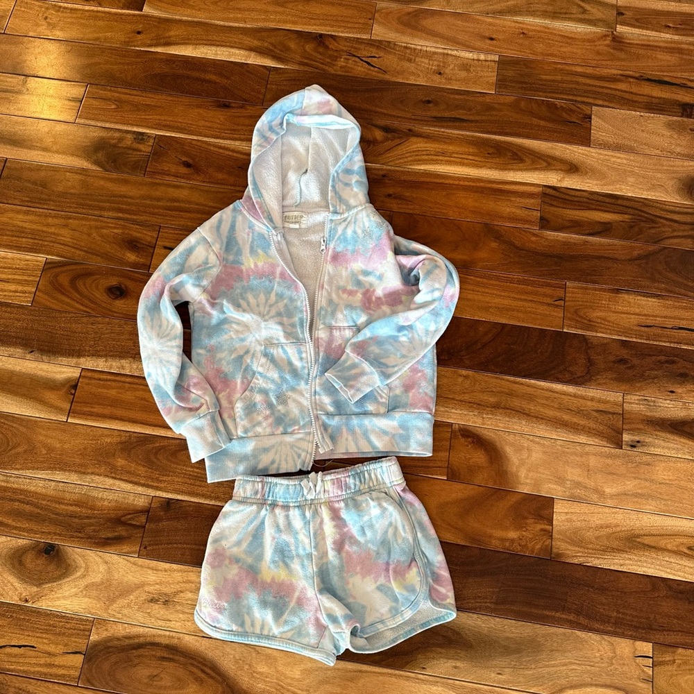 Butter tie-dye sweatshirt and shorts youth girl size small (7/8)